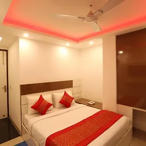 Majestic Park At Delhi Airport Bed & Breakfast